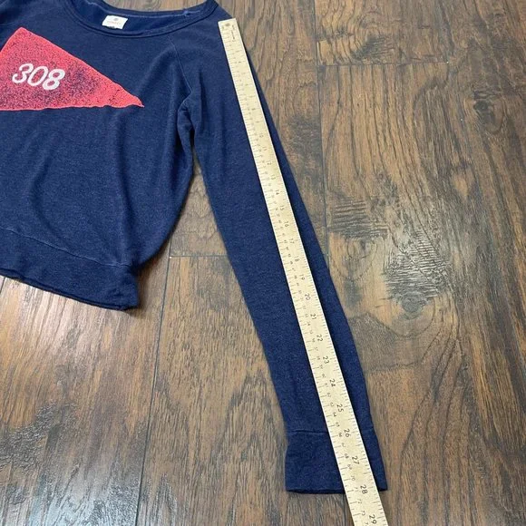 Sundry Top 2 Medium Navy Blue Red Flag Graphic Long Sleeve Shirt Cropped Women's - Picture 12 of 14